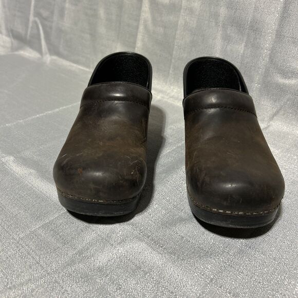 Dansko Wide Pro Antique Brown Oiled Clogs 299780202 Women's US 9.5-10 EU 40 - Picture 2 of 9